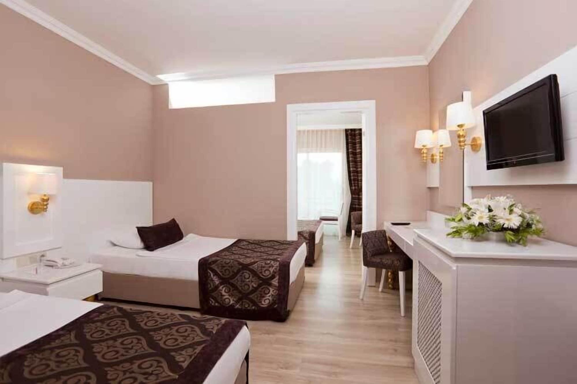 Serenis Resort 5*