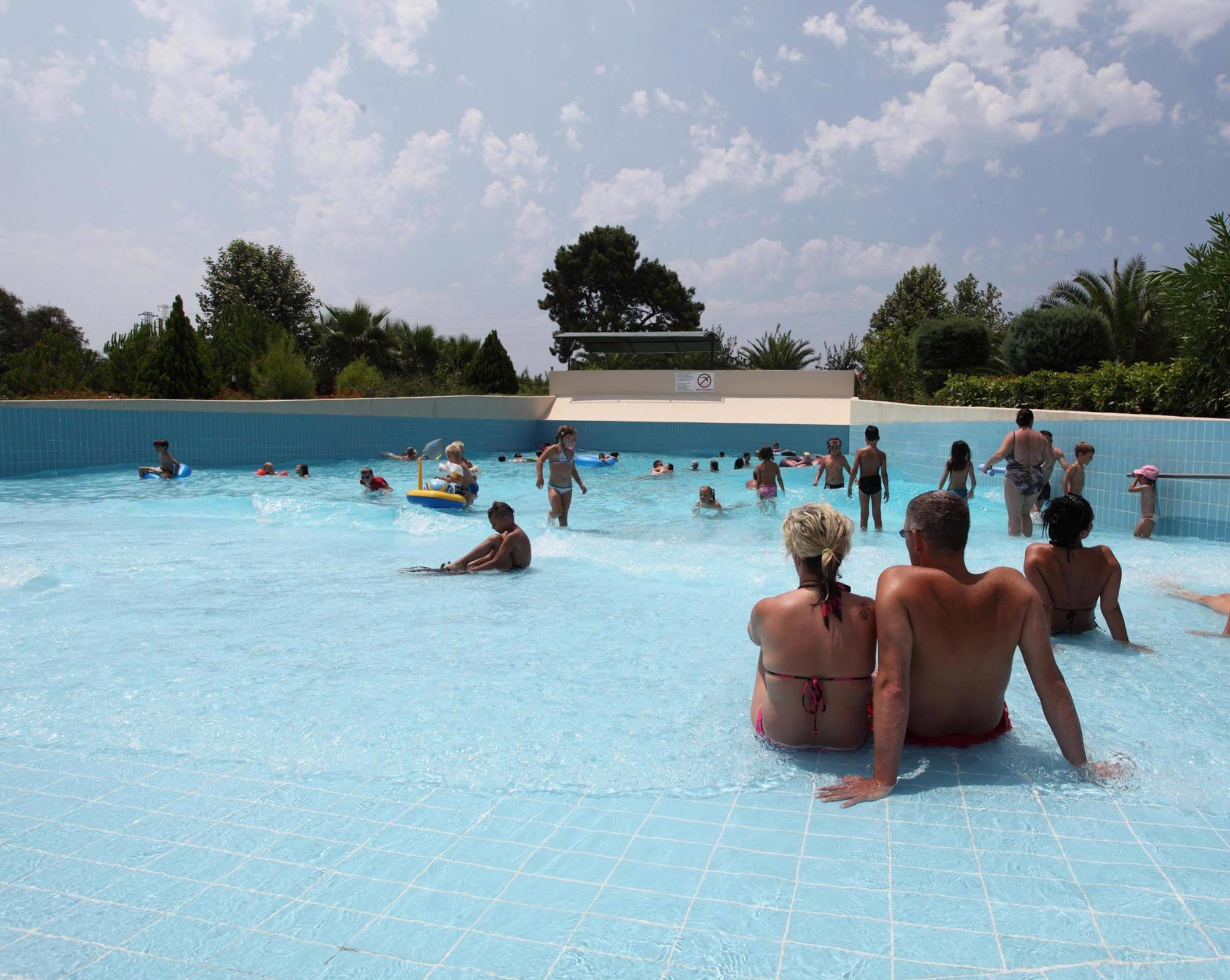 Serenis Resort