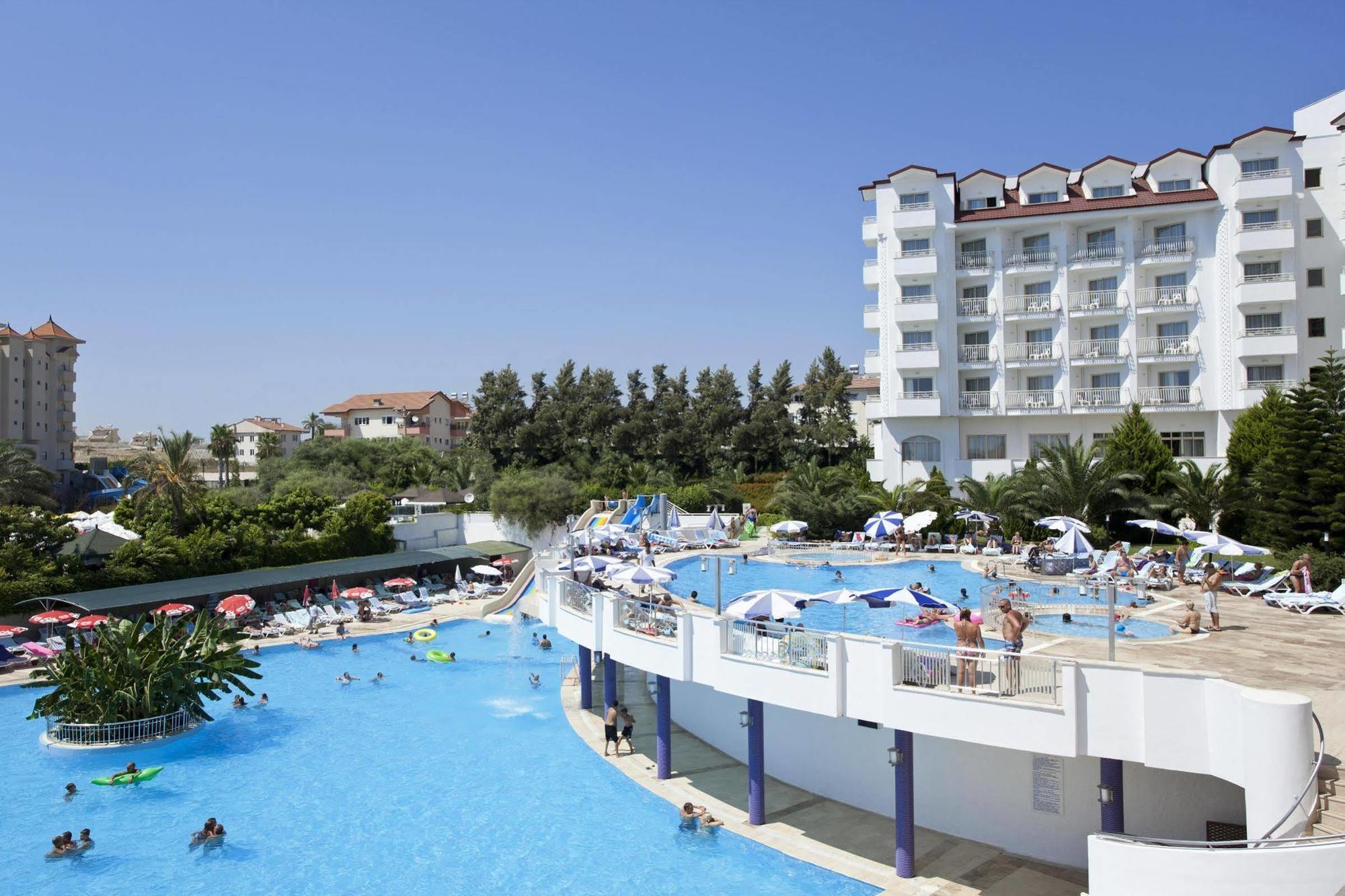 Resort Serenis Side