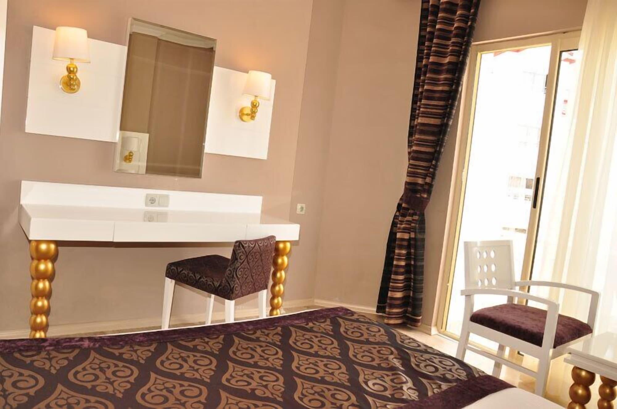 Serenis Resort Side