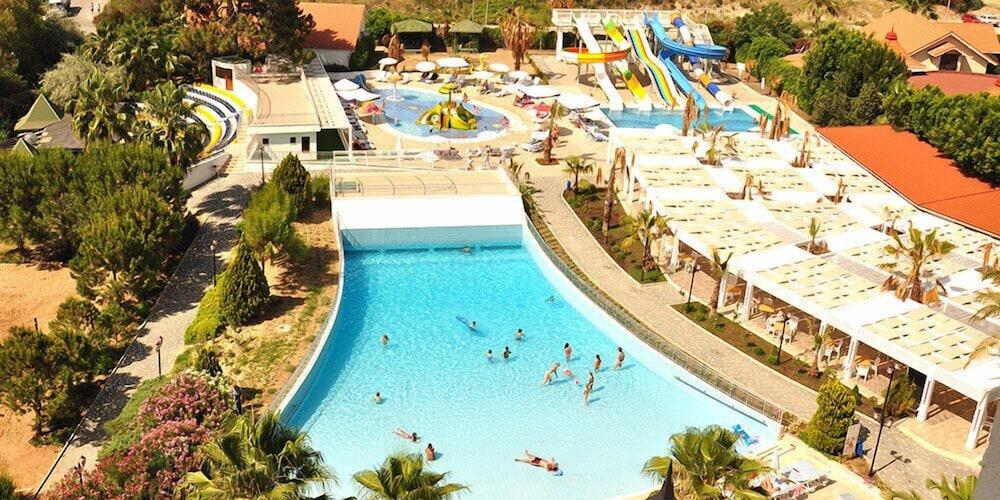 Serenis Resort