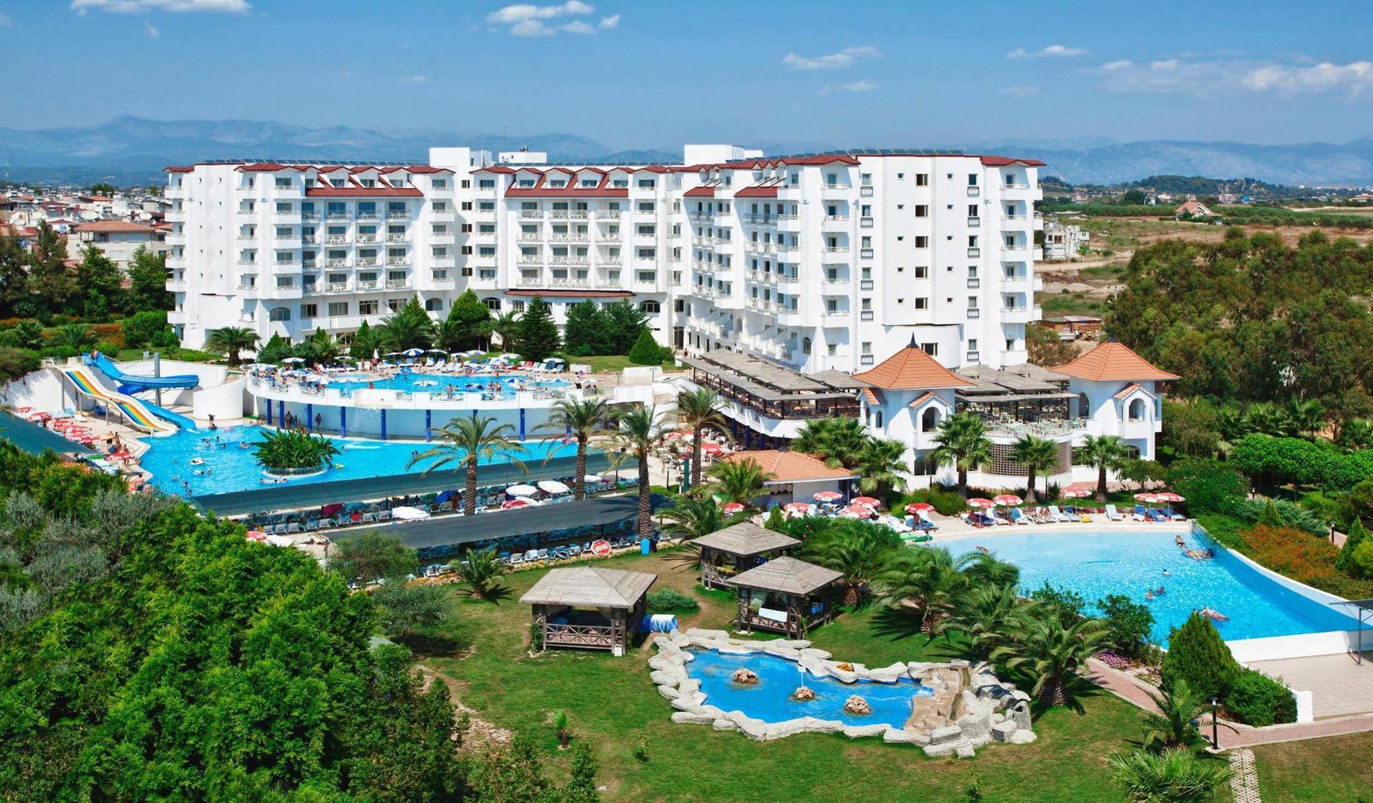 Resort Serenis Side