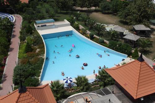 Serenis Resort 5*